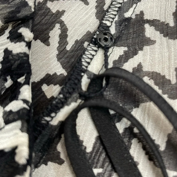 NWT Talbots 100% Silk Houndstooth Blouse with Black Camisole S - Picture 15 of 15